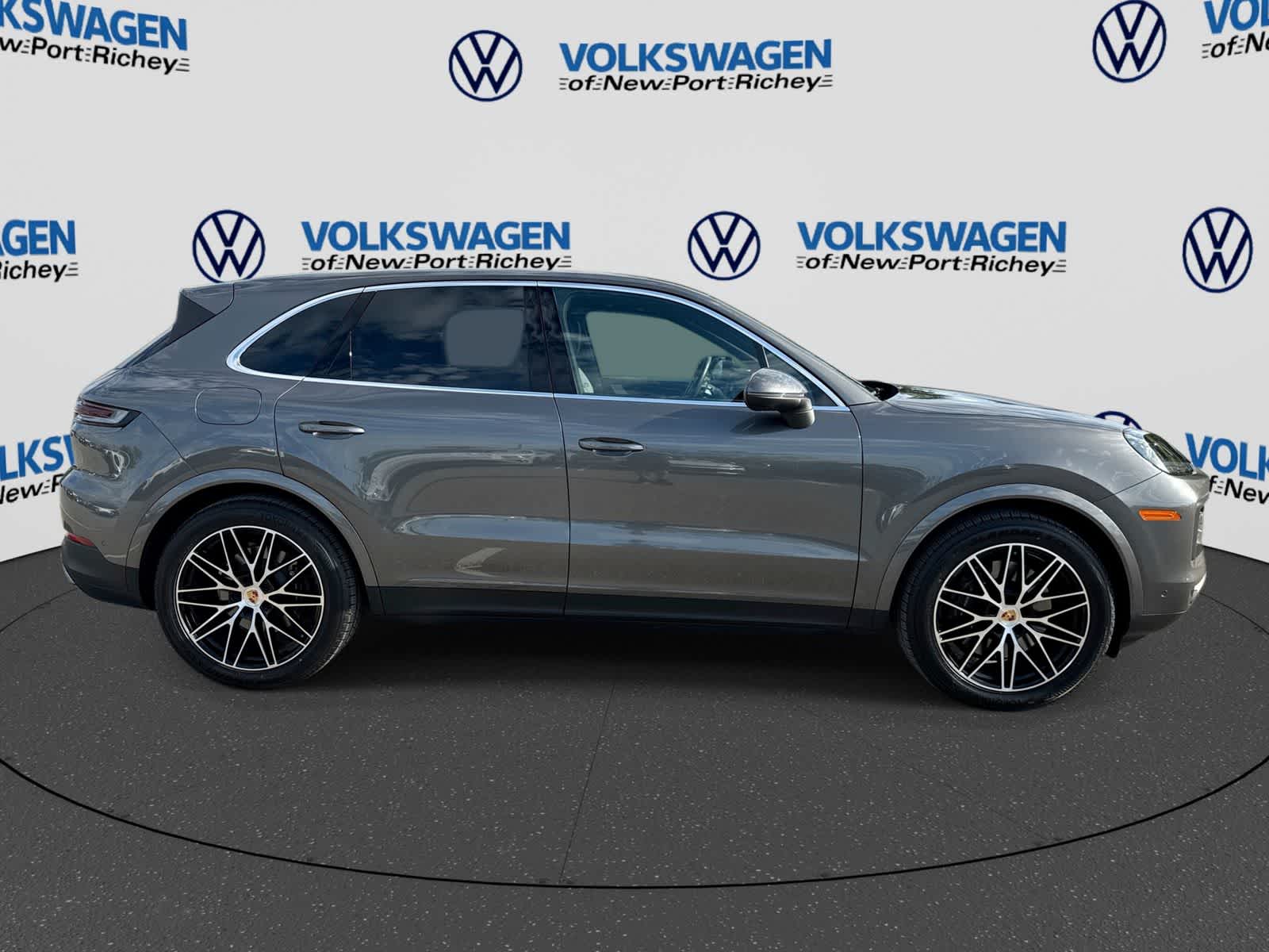 Porsche Cayenne AWD 2025