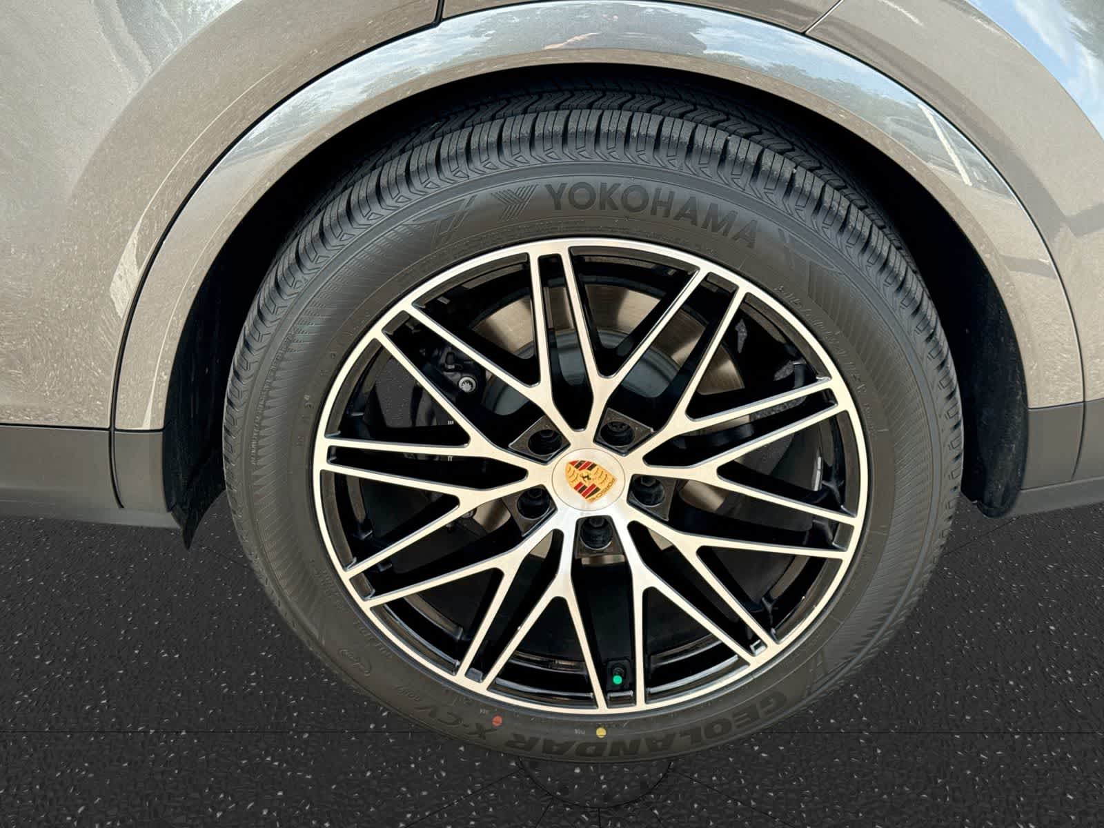 Porsche Cayenne AWD 2025
