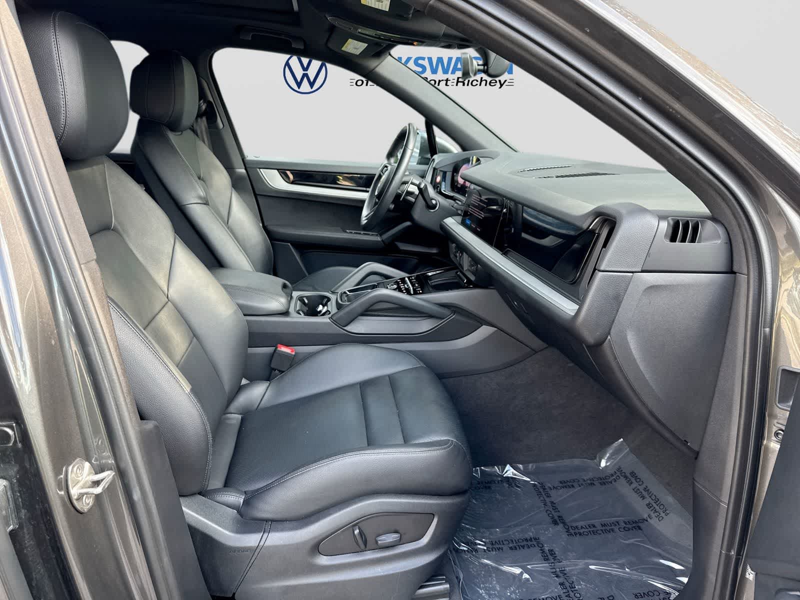 Porsche Cayenne AWD 2025
