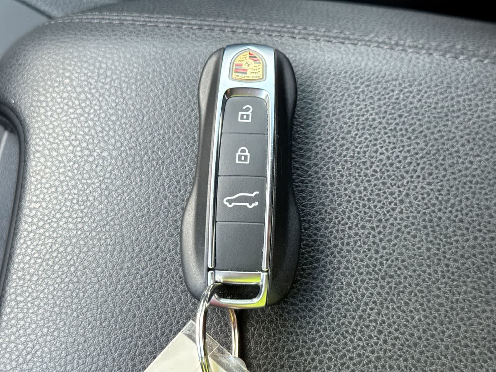 Porsche Cayenne AWD 2025