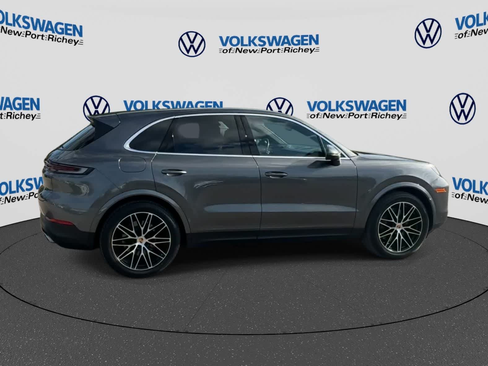 Porsche Cayenne AWD 2025