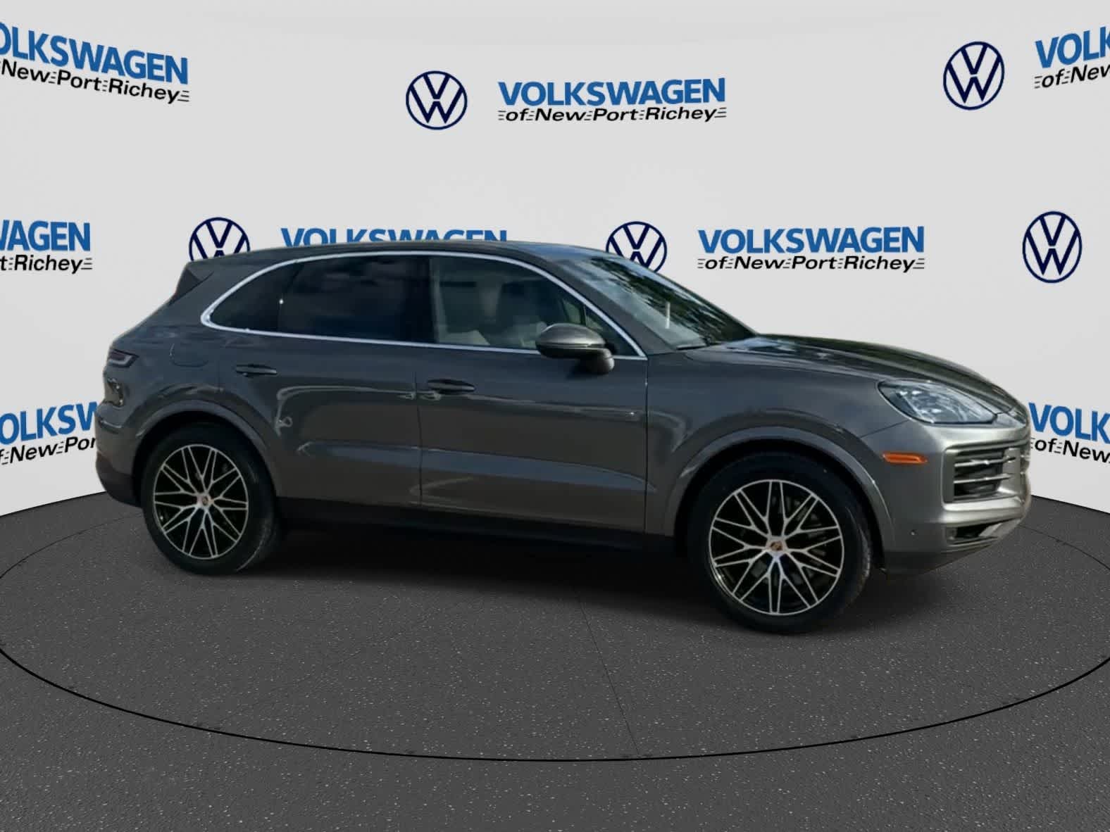 Porsche Cayenne AWD 2025