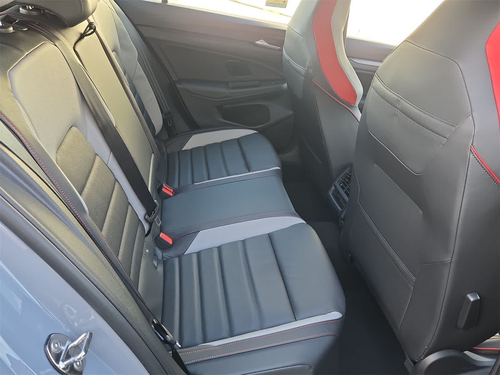 2026 Volkswagen Golf GTI SE