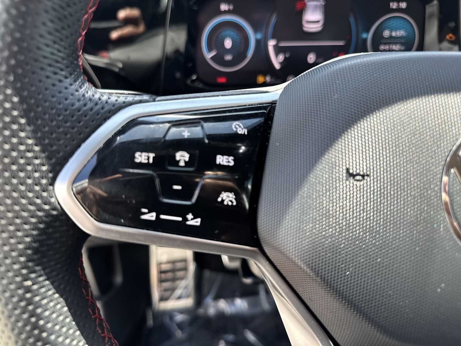 Volkswagen Golf GTI 380 S 2024