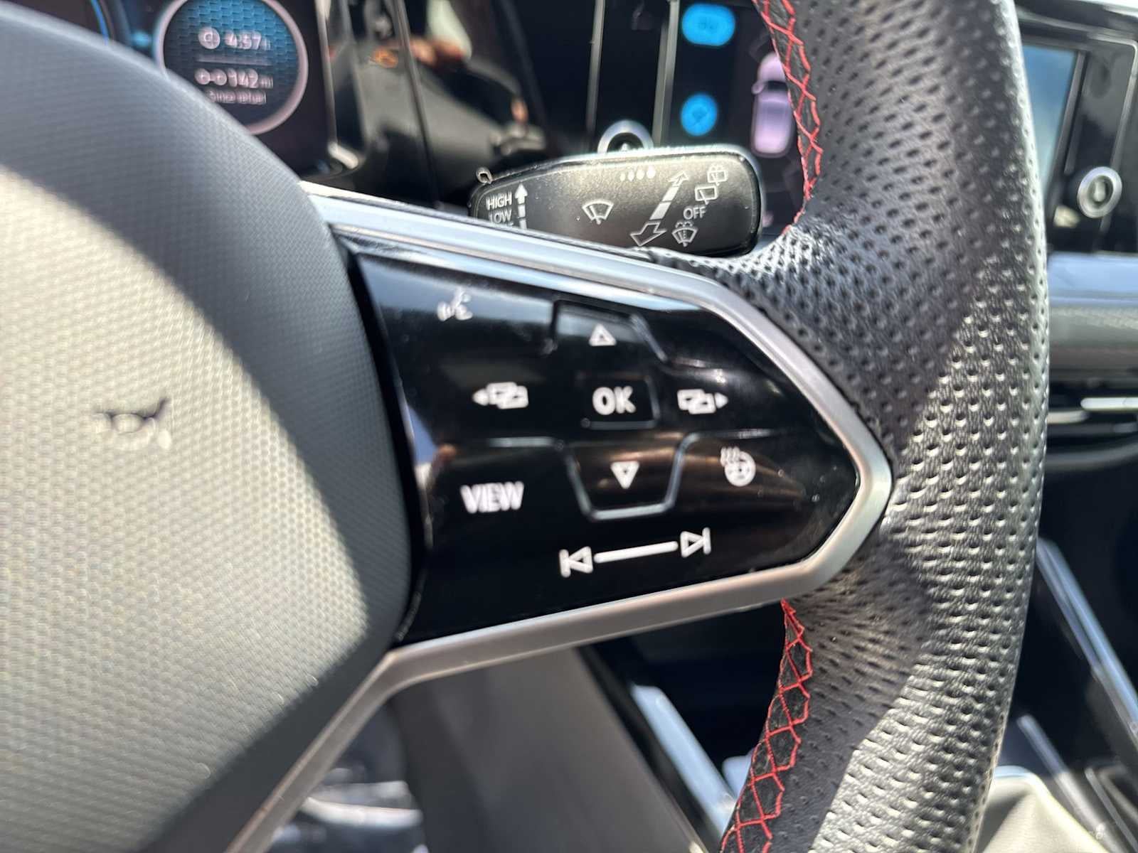 Volkswagen Golf GTI 380 S 2024