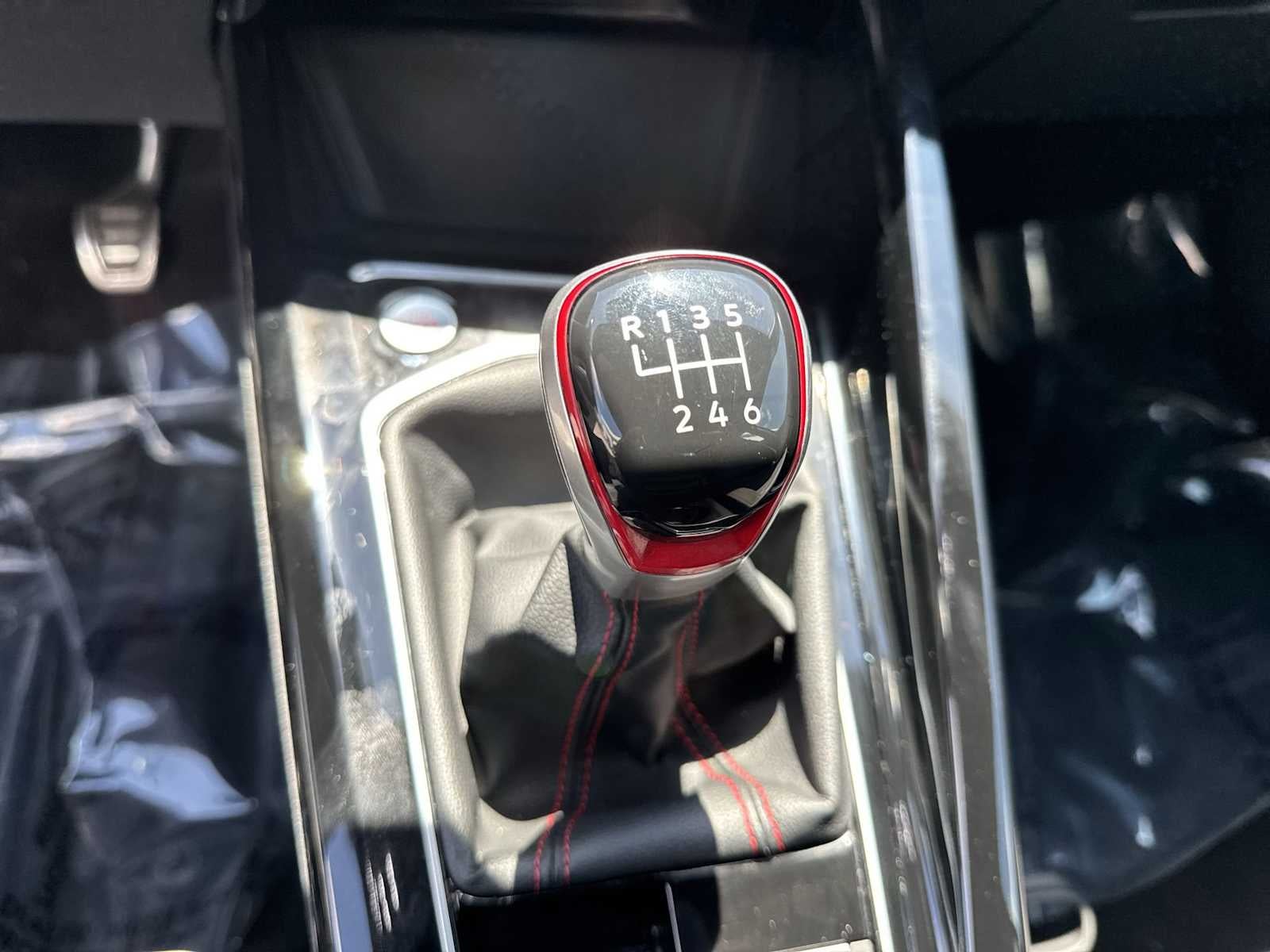 Volkswagen Golf GTI 380 S 2024