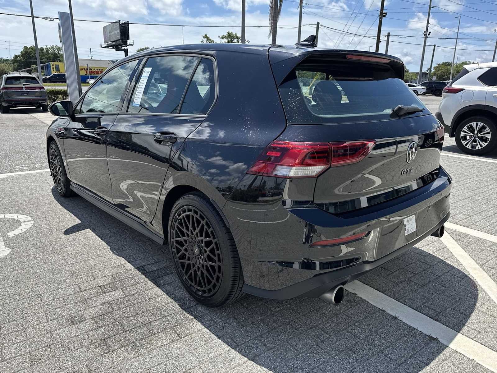 Volkswagen Golf GTI 380 S 2024