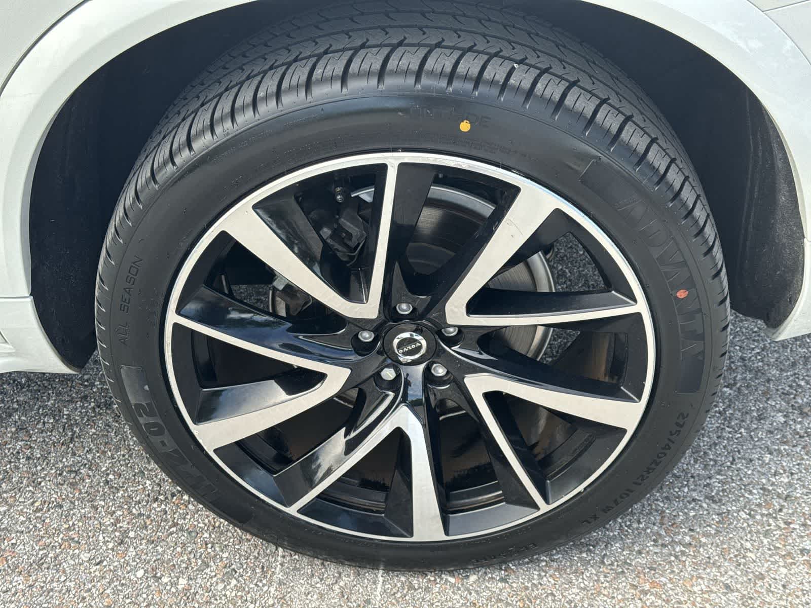 Volvo XC90 Plus 2023