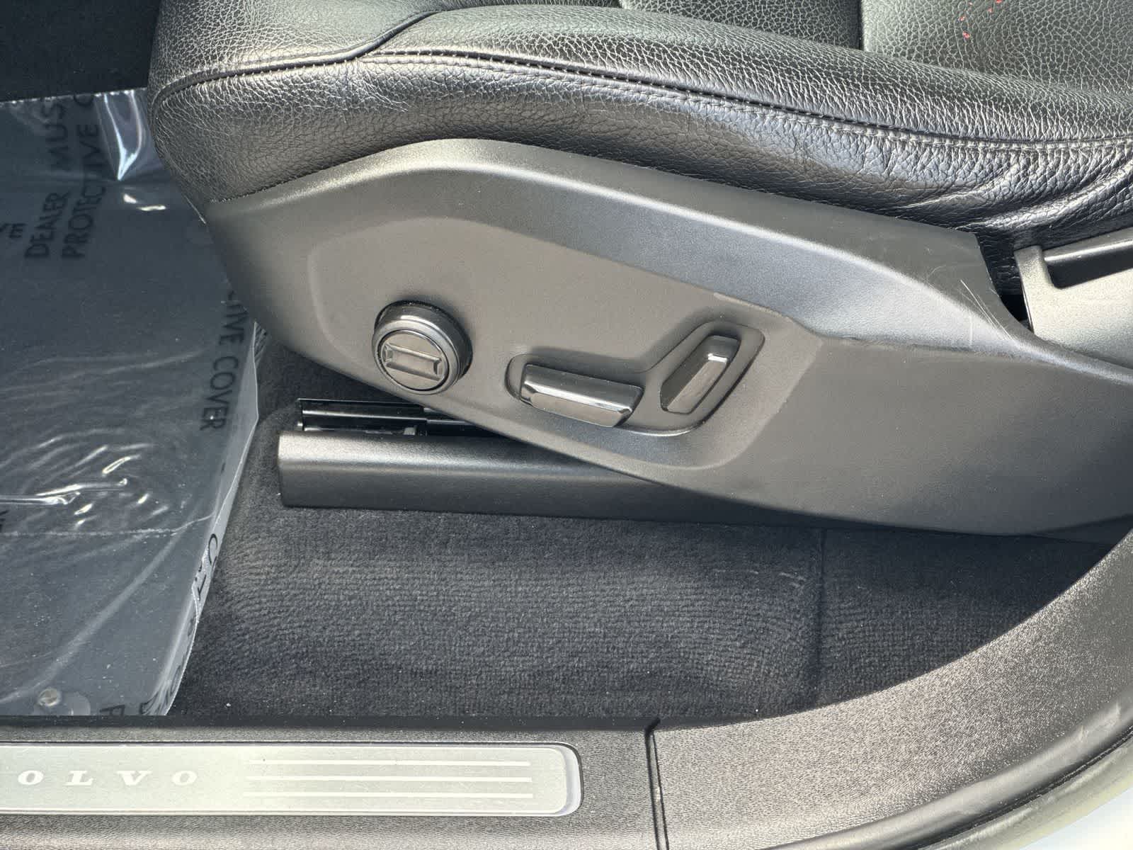Volvo XC90 Plus 2023