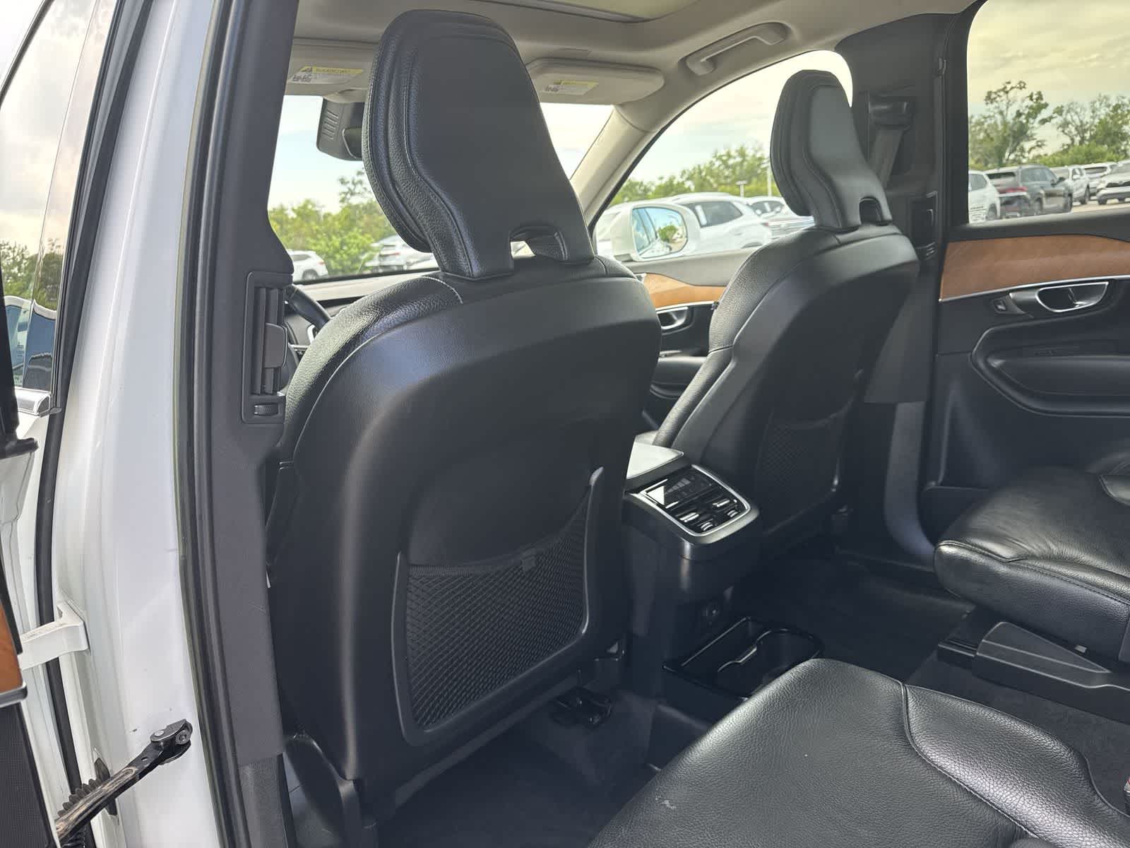 Volvo XC90 Plus 2023