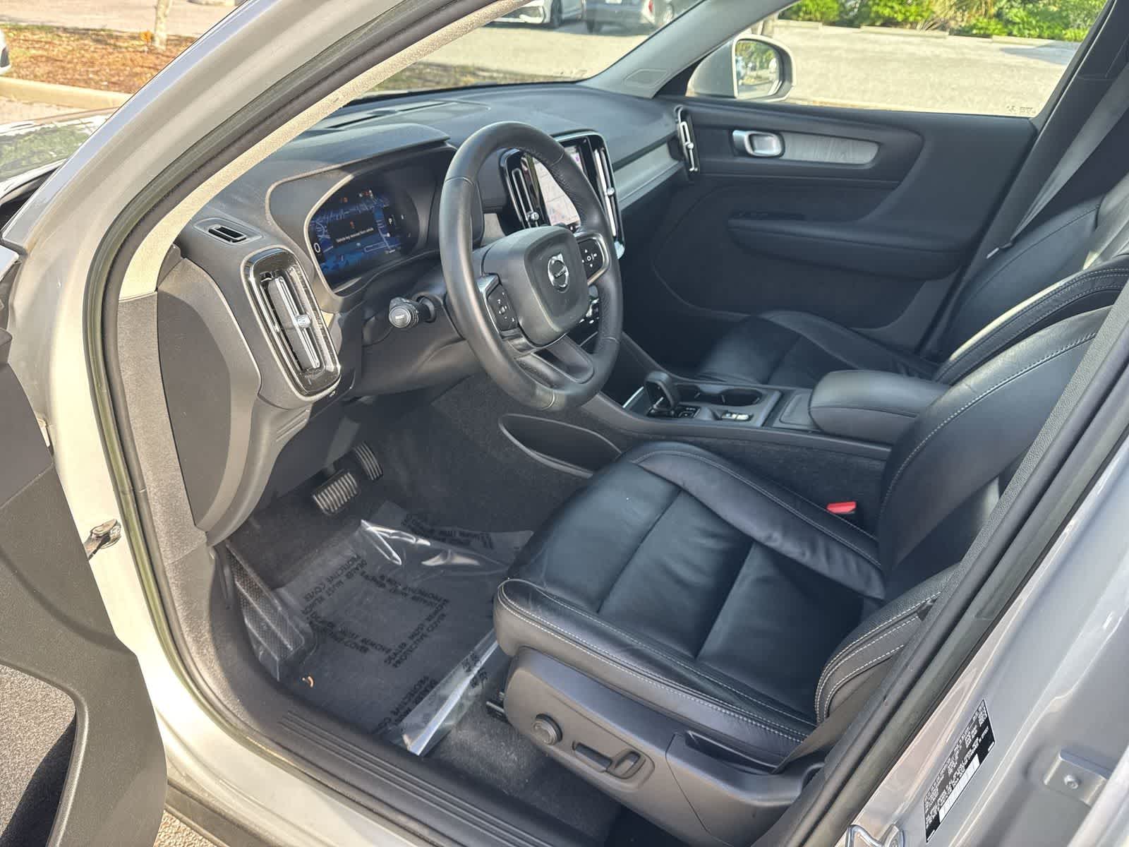 Volvo XC40 Core 2023
