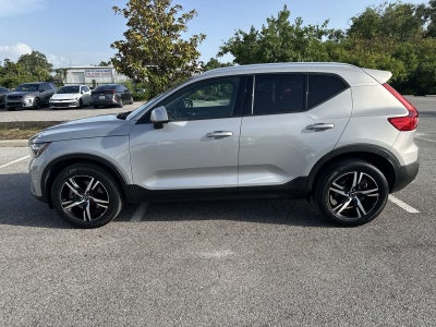 Volvo XC40 Core 2023