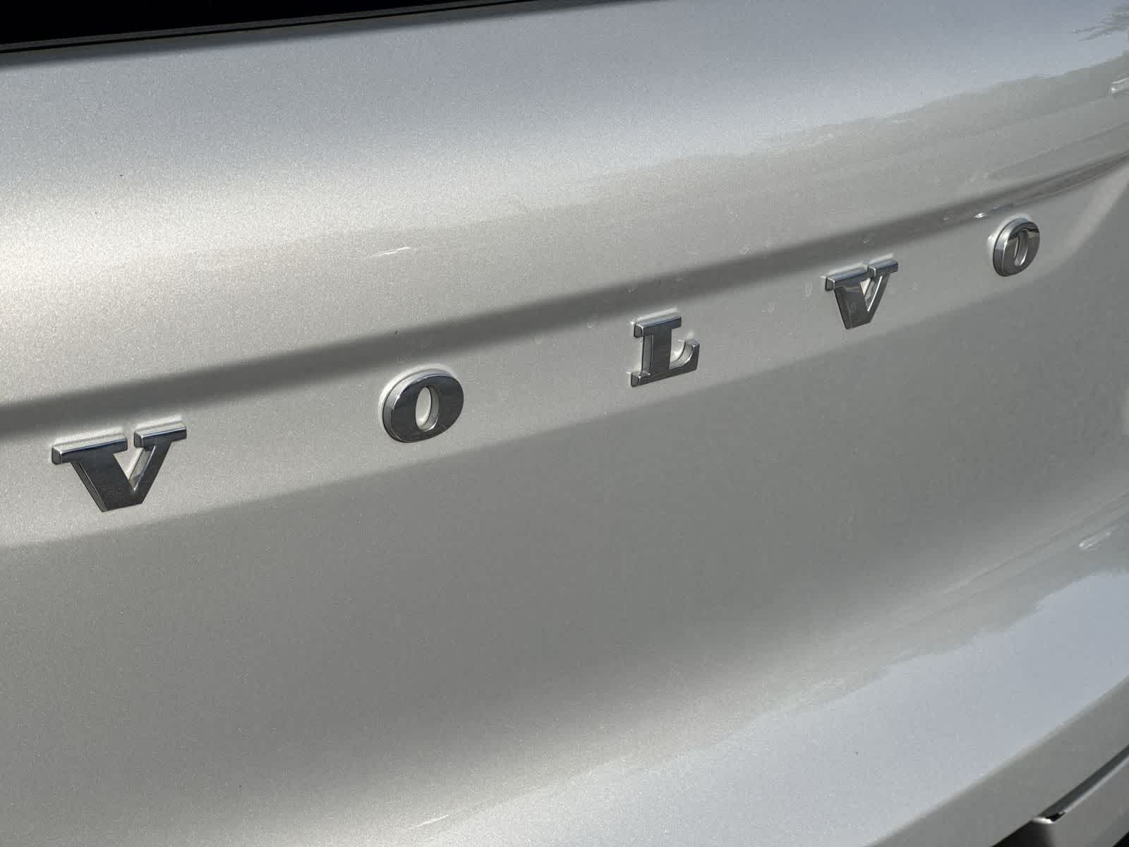 Volvo XC40 Core 2023