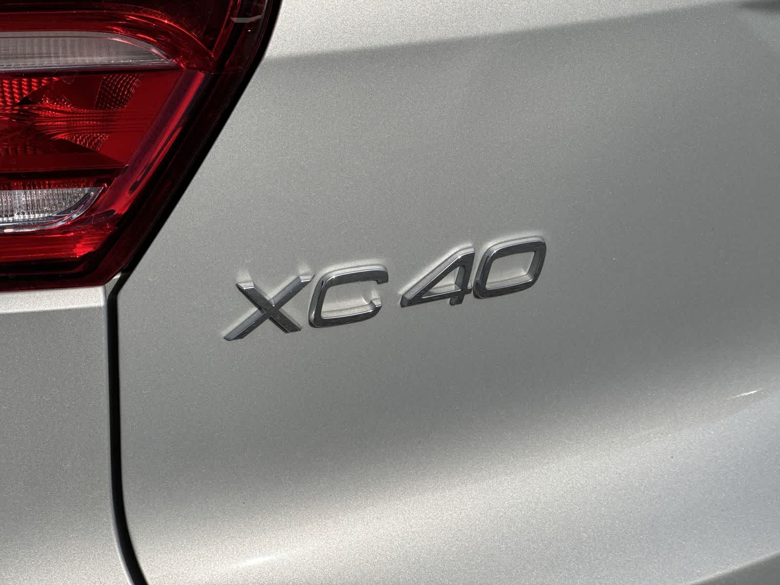 Volvo XC40 Core 2023