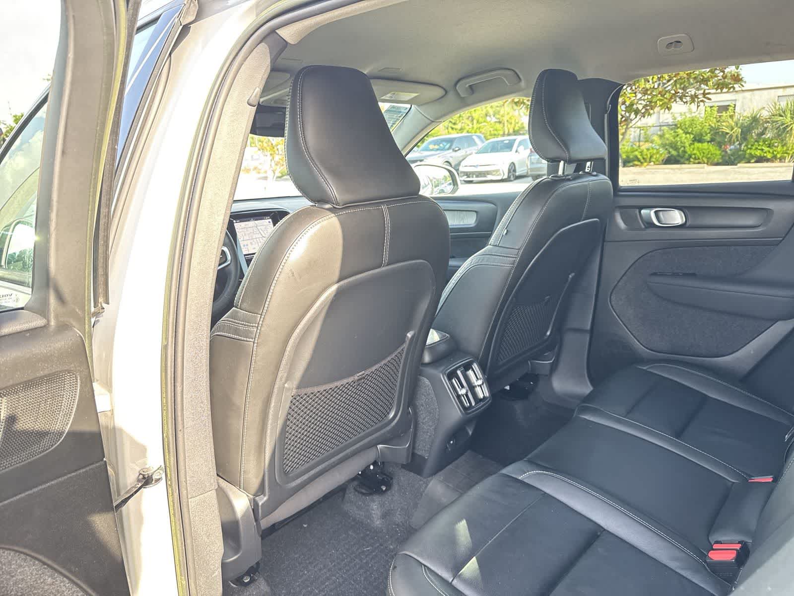 Volvo XC40 Core 2023