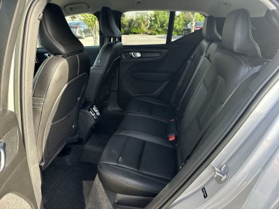 Volvo XC40 Core 2023
