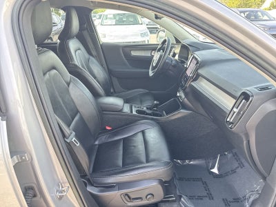 Volvo XC40 Core 2023