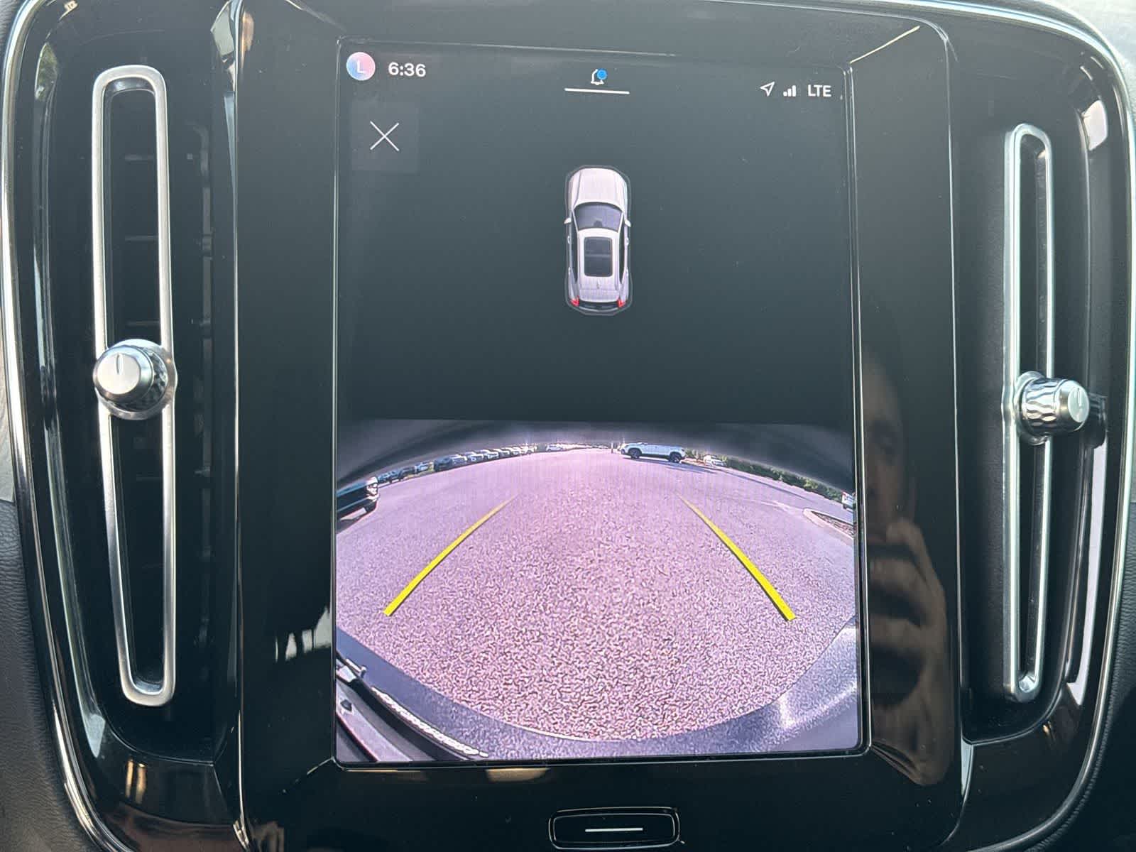 Volvo XC40 Core 2023