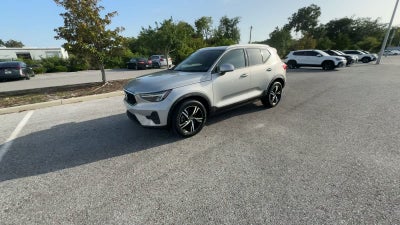 Volvo XC40 Core 2023