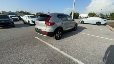 Volvo XC40 Core 2023
