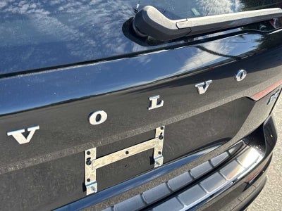 2023 Volvo XC60 Plus Tema oscuro