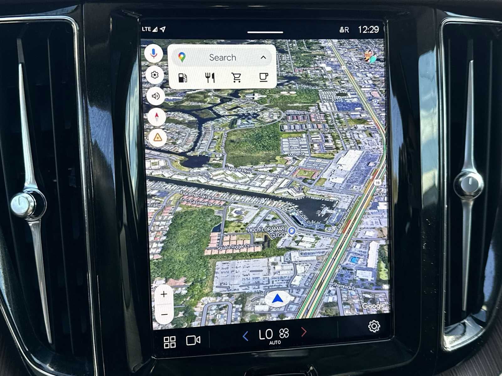 2023 Volvo XC60 Plus Tema oscuro