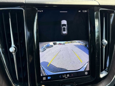 2023 Volvo XC60 Plus Tema oscuro