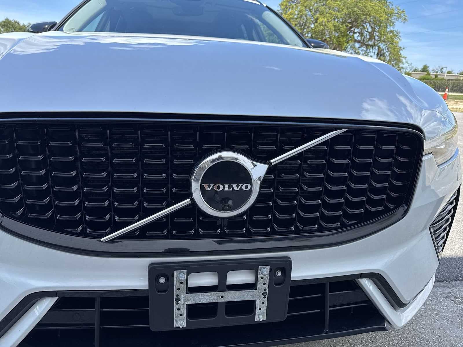 2023 Volvo XC60 Plus Tema oscuro