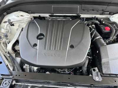 2023 Volvo XC60 Plus Tema oscuro
