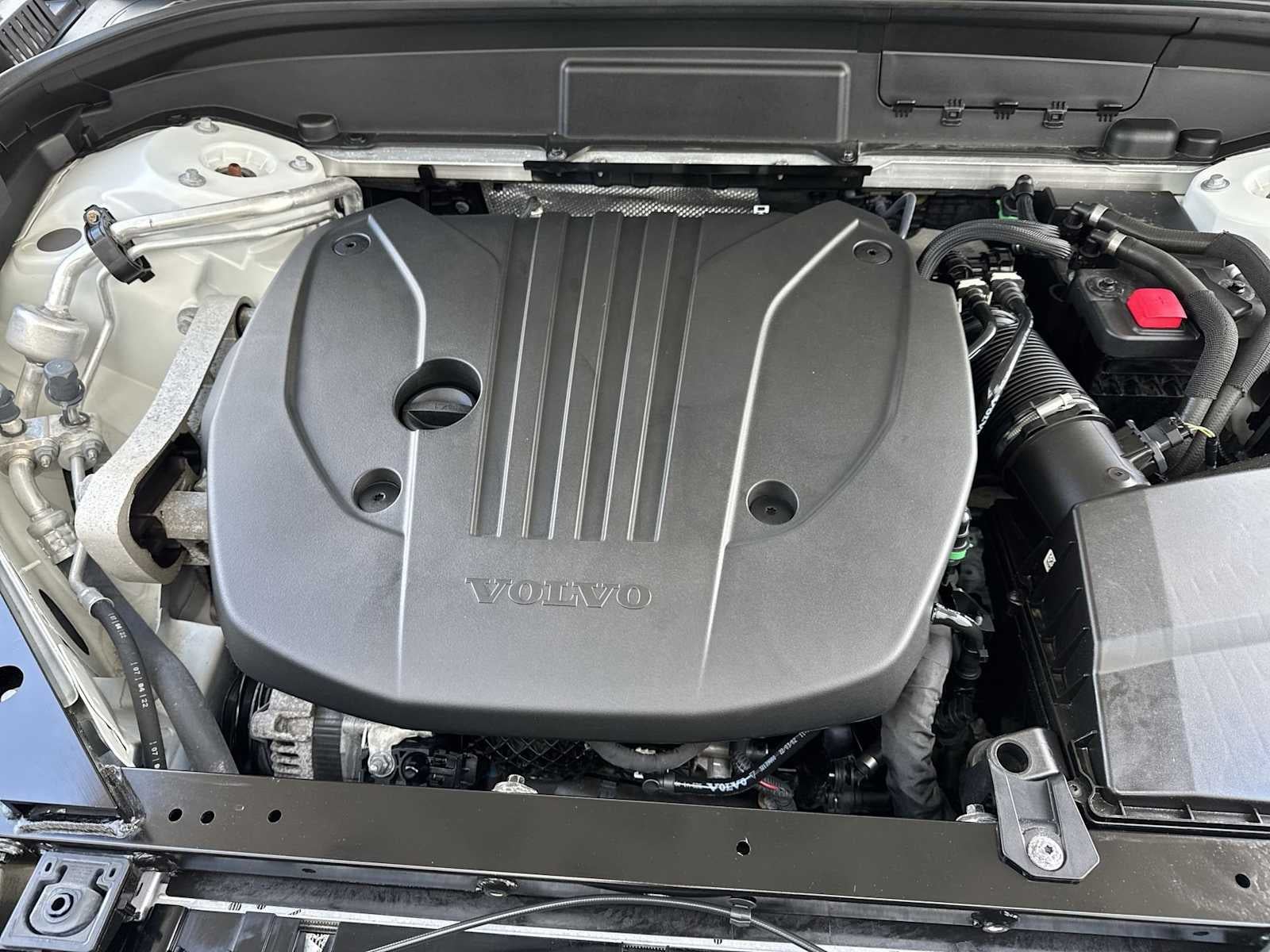 2023 Volvo XC60 Plus Tema oscuro