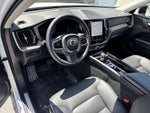 2023 Volvo XC60 Plus Tema oscuro