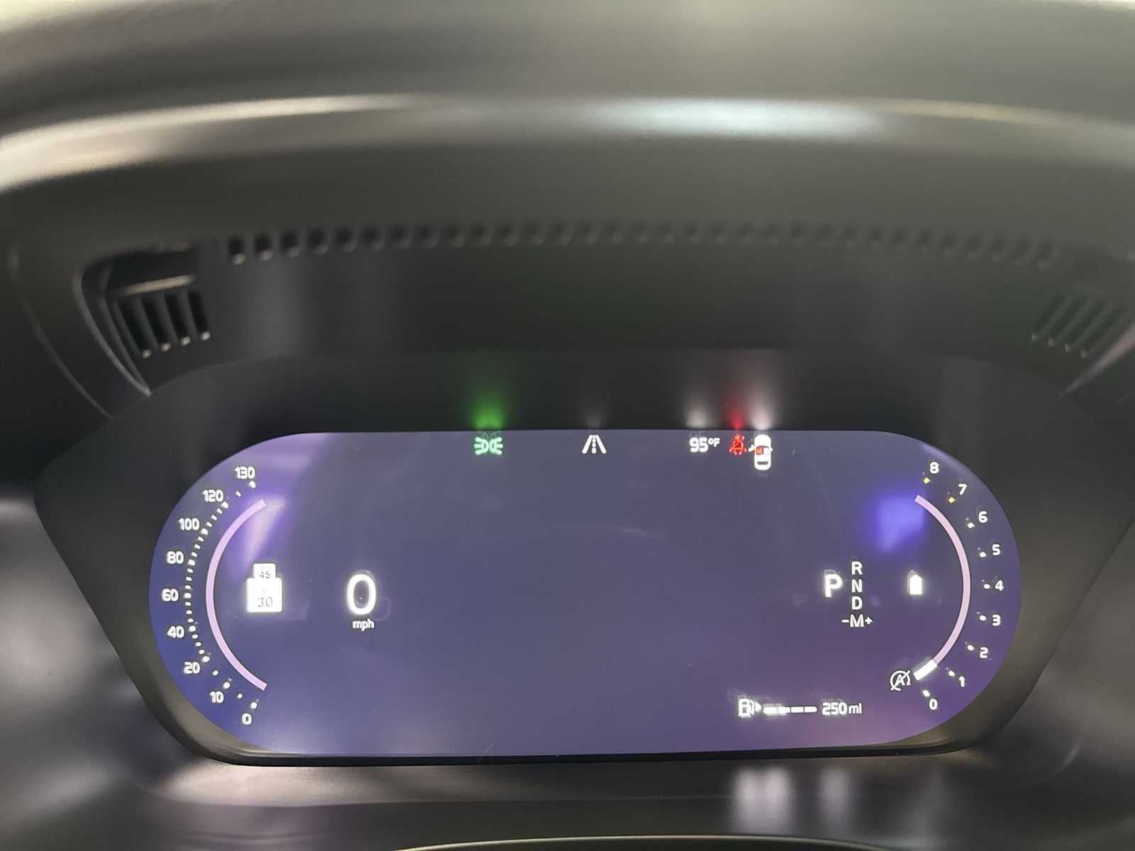 2023 Volvo XC60 Plus Tema oscuro