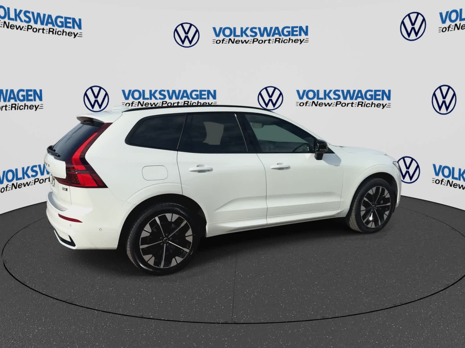 Volvo XC60 Plus 2026