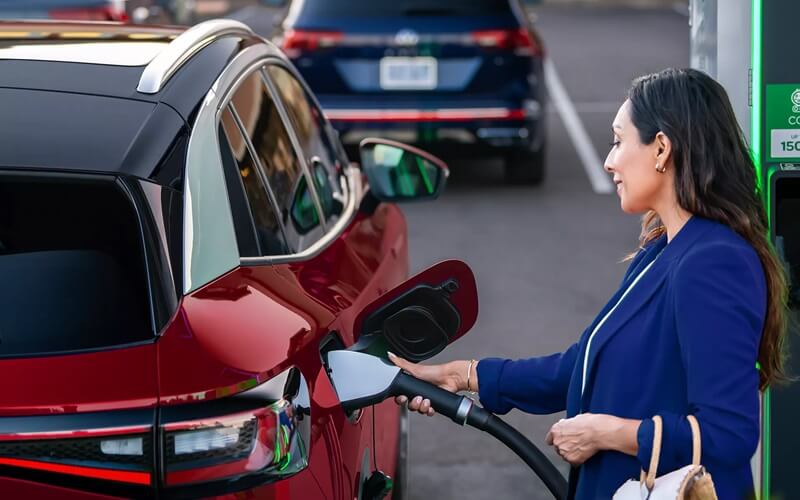 Explorar el inventario eléctrico e híbrido de Volkswagen